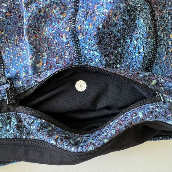 Lululemon Pace Rival Crop 22” Strive Multi Black Blue Mermaid Galaxy Size 4 - Picture 12 of 16